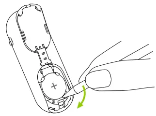 Inserting a new battery 