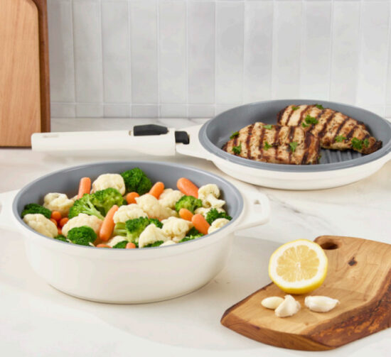 DASH DCCWES03 SmartStore 5 In 1 Multipurpose Nesting Cookware Set - assembly 2