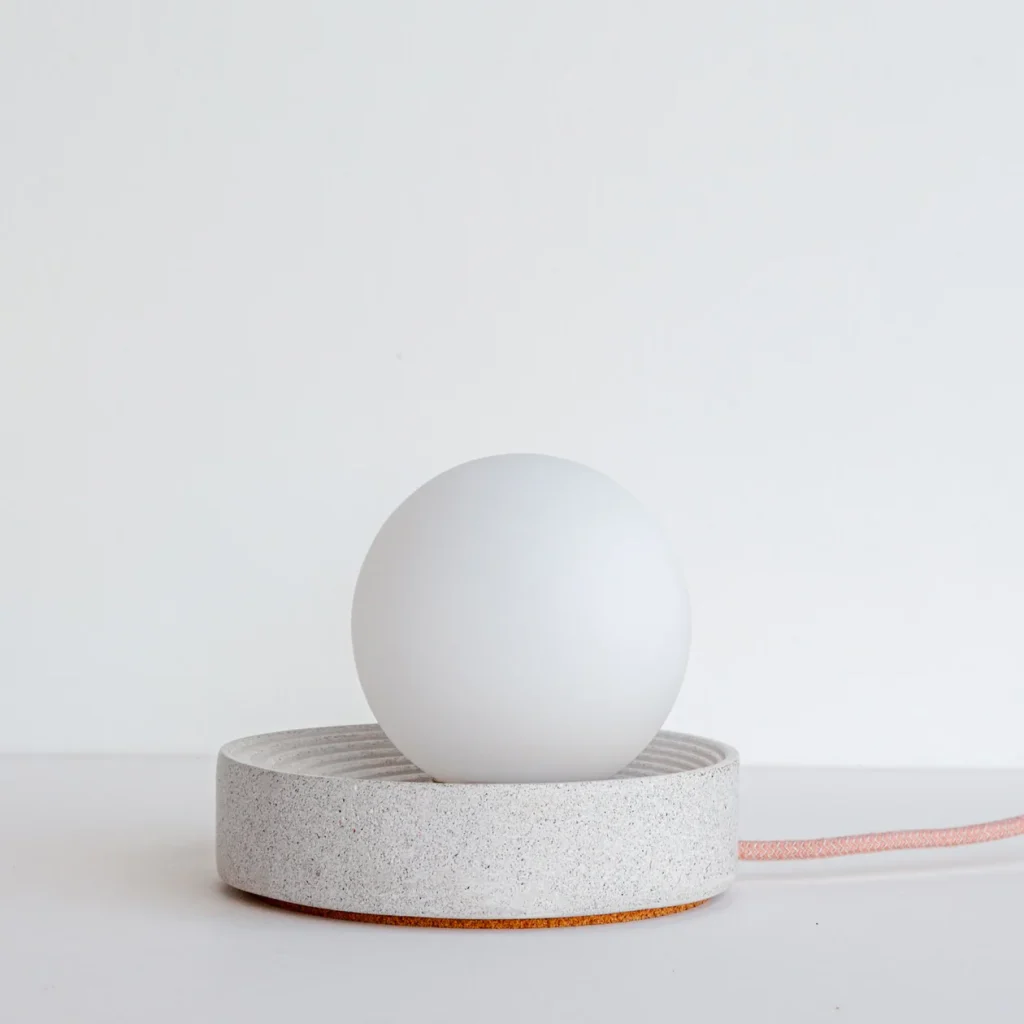 Spark-and-Bell-Solas-Table-Lamp-PRODUCT