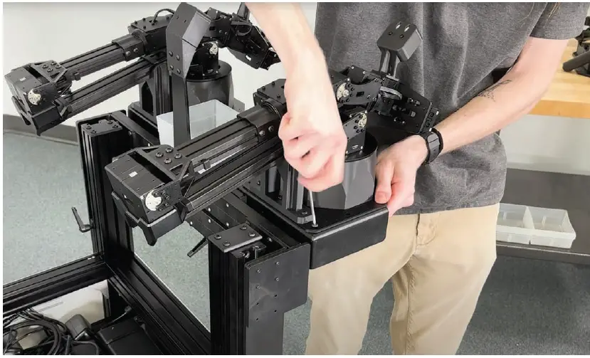 Trossen-Robotics-Aloha-Mobile-Robotic-Machine-Learning-Kit-image (19)