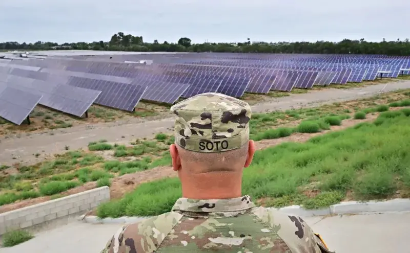 BLACK-AND-VEATCH-Navigating-the-Pathway-to-Net-Zero-for-Military-product