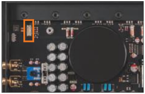 HELIX C ONE 1 Channel High End Amplifier - Insert the module into the specific slot